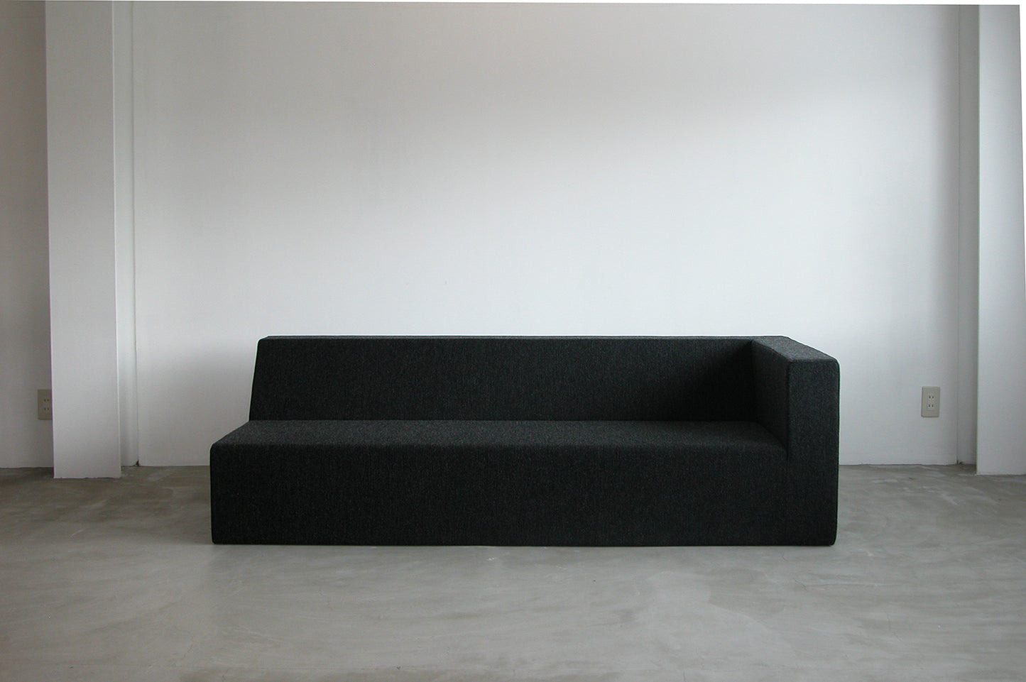 DIRTWALL SOFA 3 SEATER