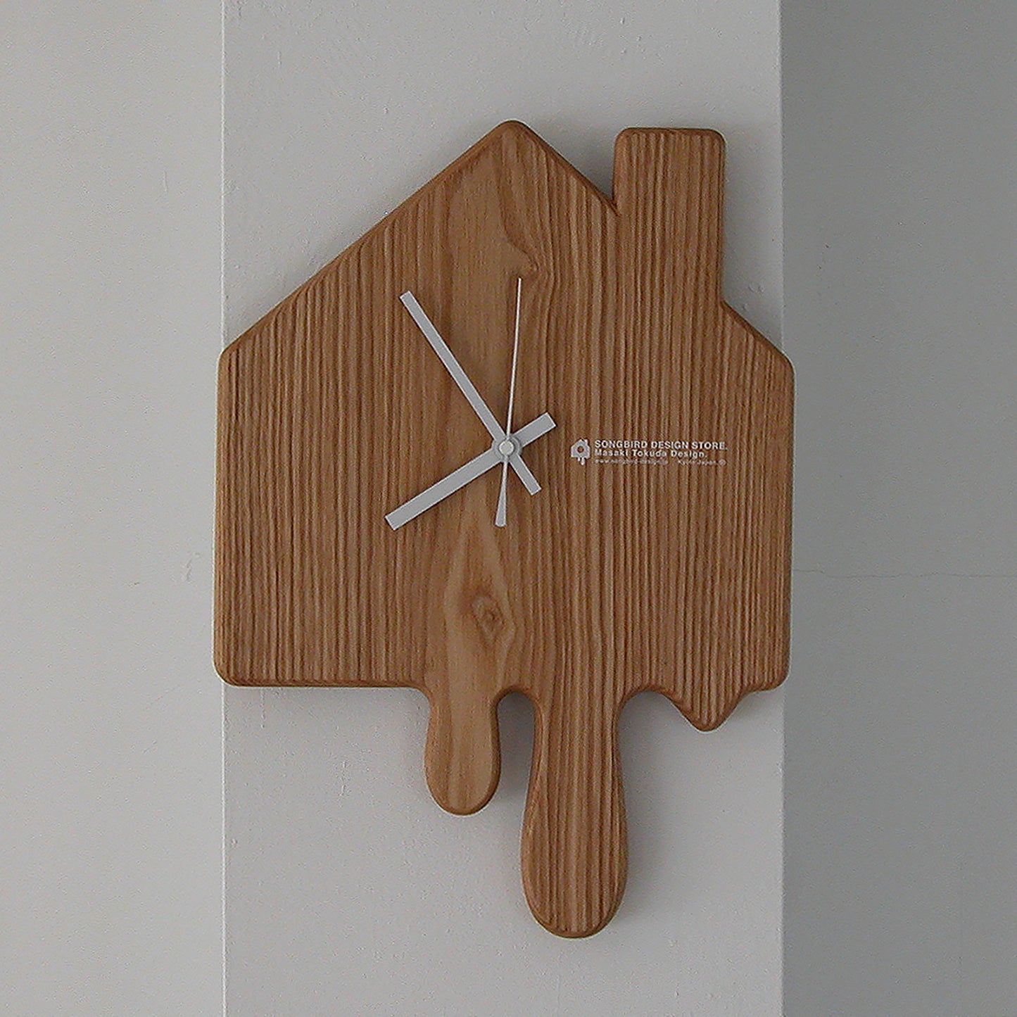 BIRDHOUSE CLOCK