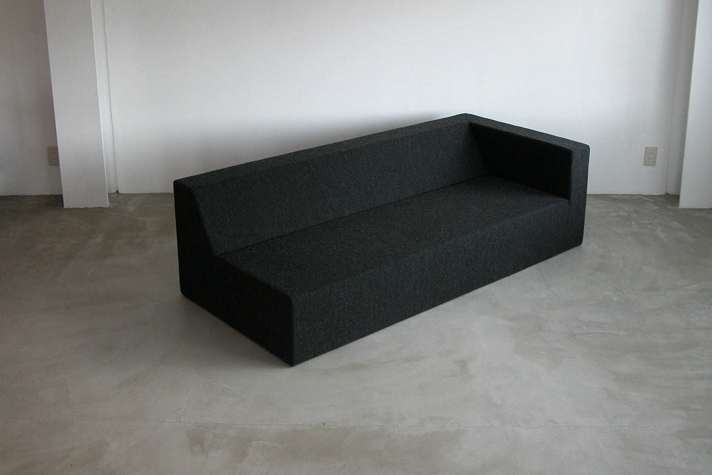 DIRTWALL SOFA 3 SEATER