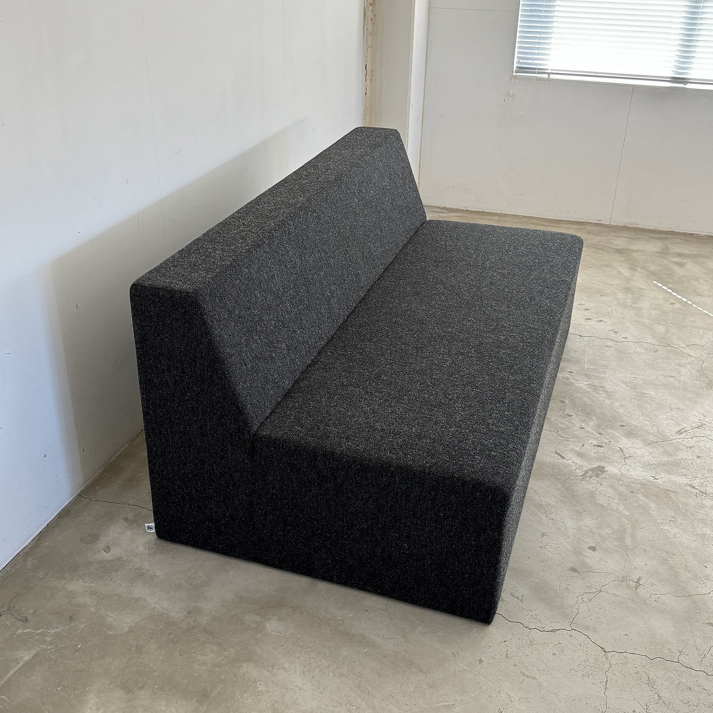 【OUTLET】DIRTWALL SOFA 2 SEATER STORE DISPLAY