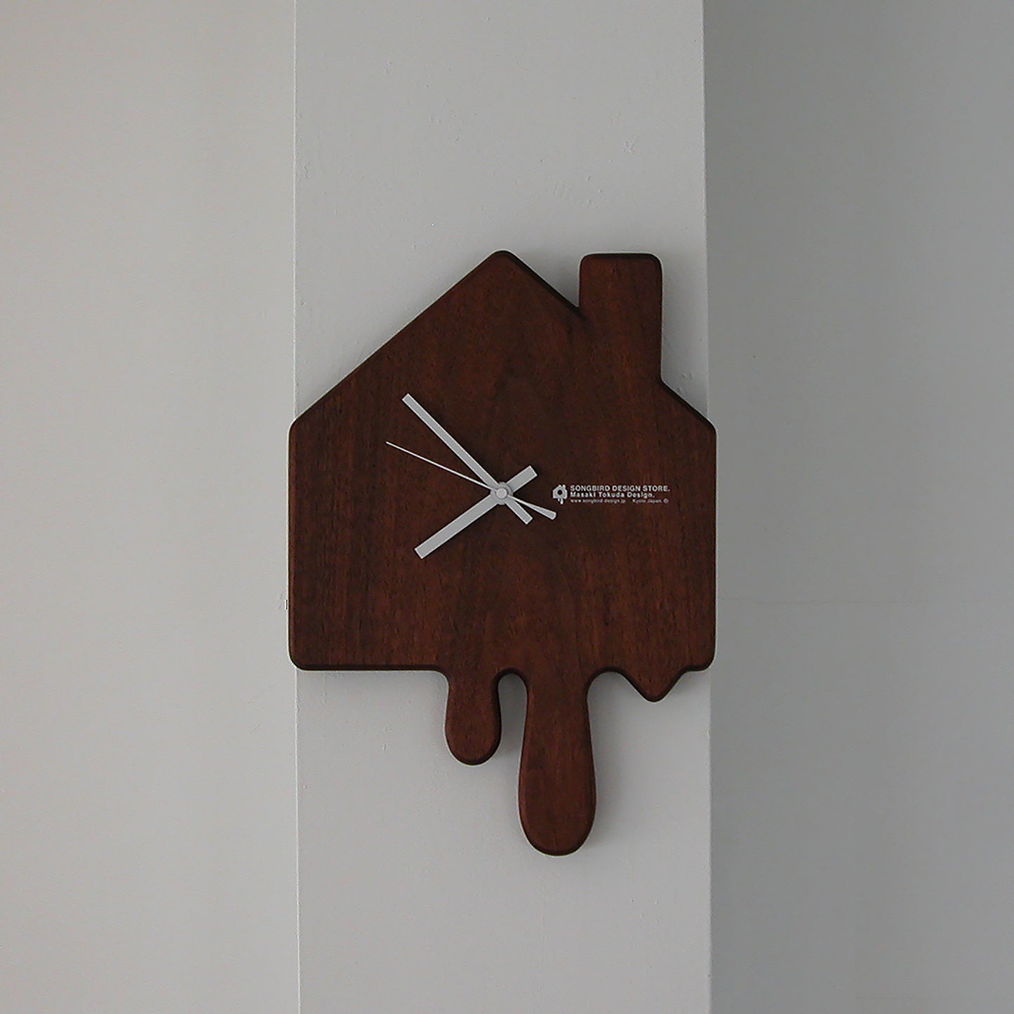 BIRDHOUSE CLOCK