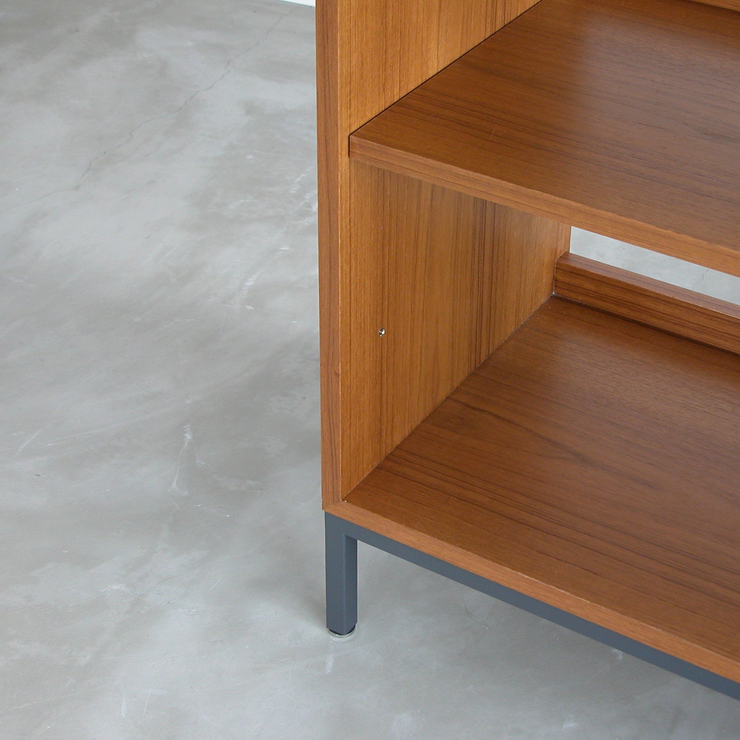 SONGBIRD BOOK SHELF
