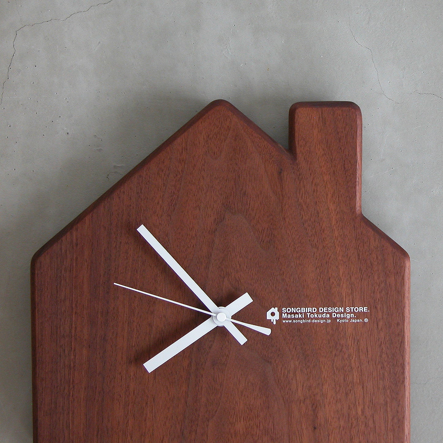 BIRDHOUSE CLOCK
