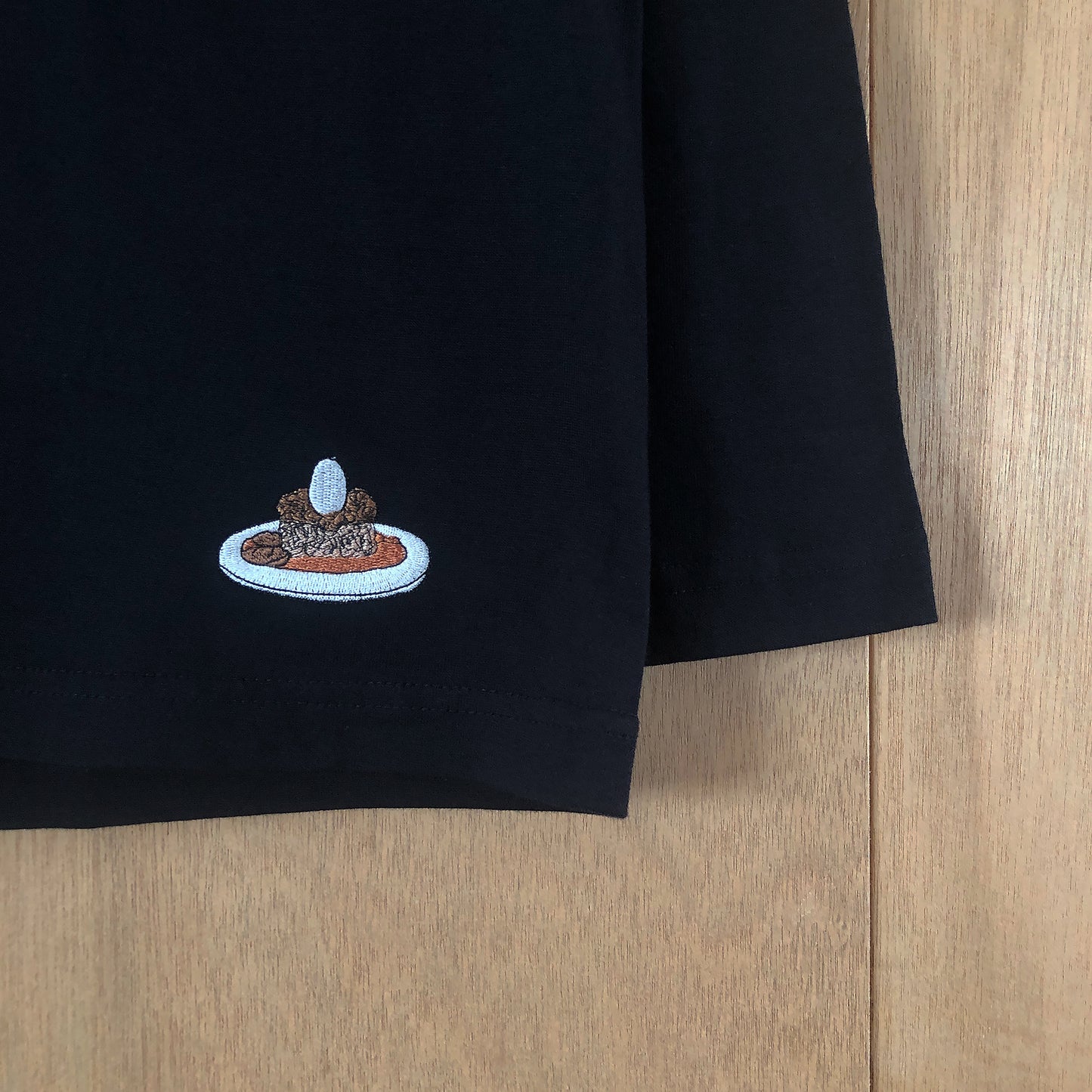 SONGBIRD COFFEE STAFF T PRINT TYPE / CURRY