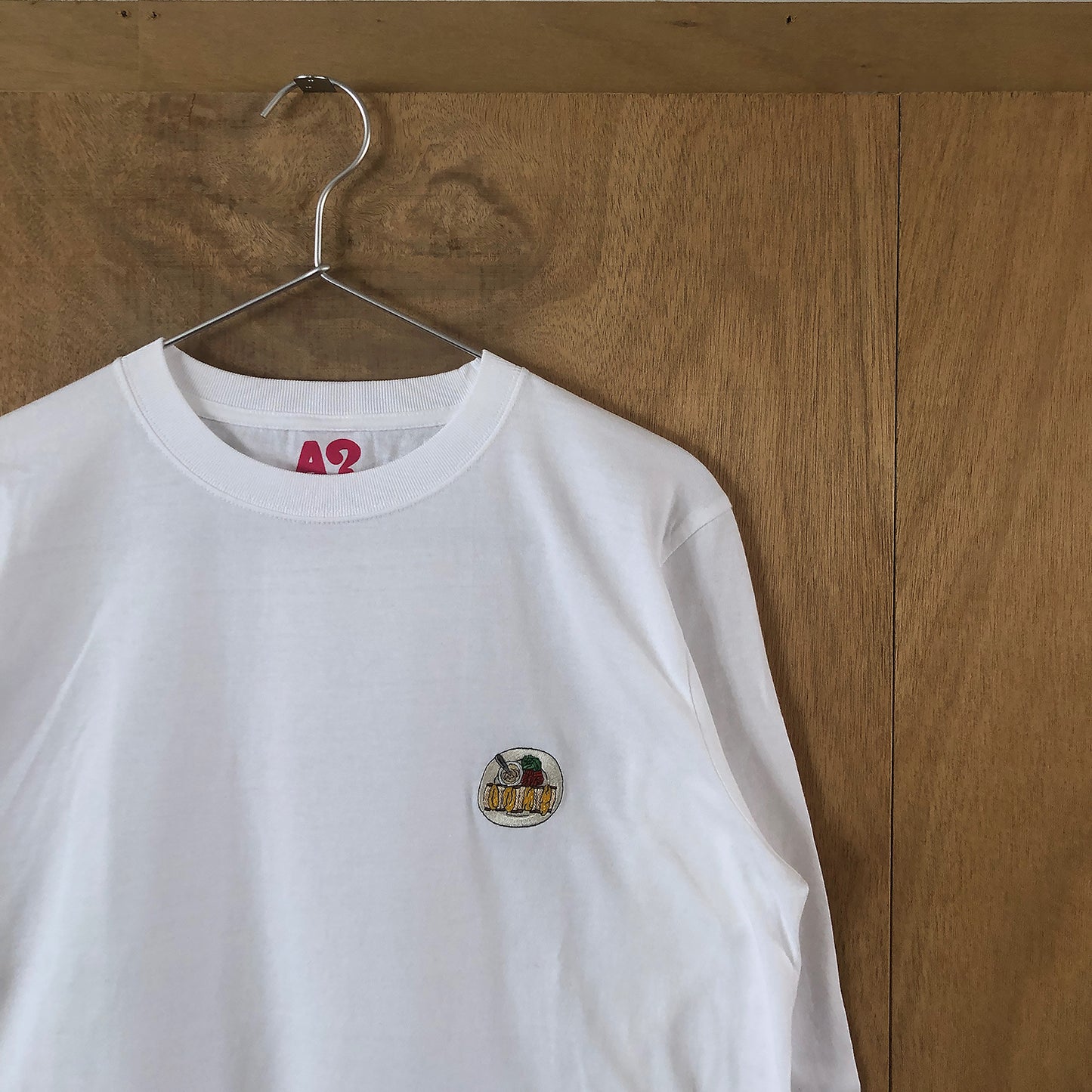SONGBIRD COFFEE STAFF T /SAND